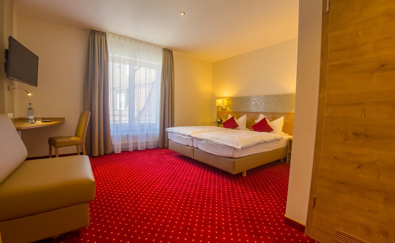 Hotel Restaurant Baeren ايسني ام الغو المظهر الخارجي الصورة