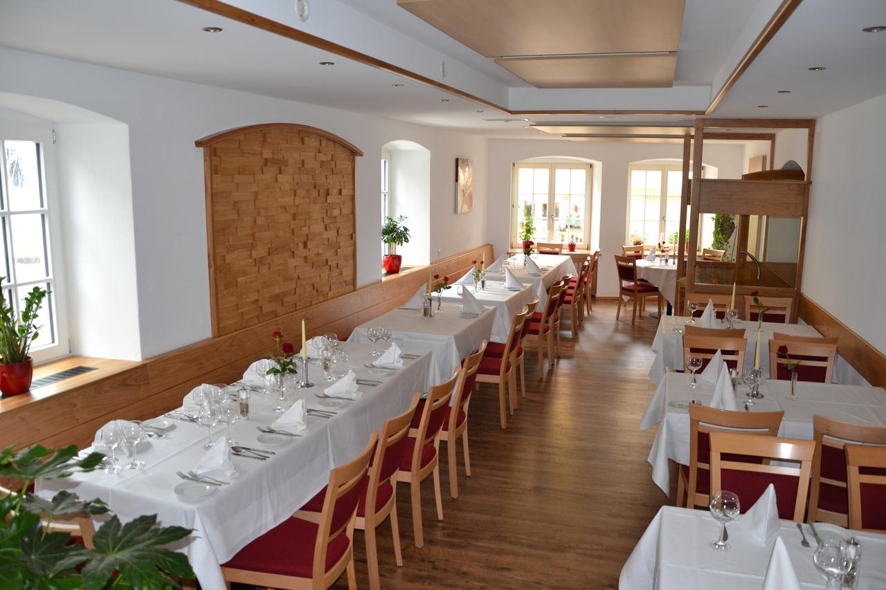 Hotel Restaurant Baeren ايسني ام الغو المظهر الخارجي الصورة